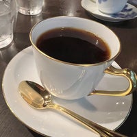 Photo taken at Tsuta Coffee by 信幸 五. on 6/11/2022
