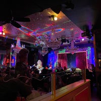 Foto scattata a Lips Drag Queen Show Palace, Restaurant &amp;amp; Bar da Ashley Z. il 1/23/2022