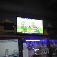 12/17/2012 tarihinde Mike D.ziyaretçi tarafından Legends Sports Bar &amp;amp; Grill'de çekilen fotoğraf