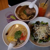 Photo taken at Xinji Noodle Bar by Stephanie M. on 9/4/2022