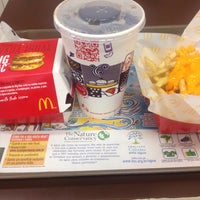 Photo taken at McDonald&amp;#39;s by Aline C. on 12/4/2015