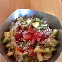 7/14/2018 tarihinde Monica M.ziyaretçi tarafından Vitality Bowls: Superfood Cafe'de çekilen fotoğraf