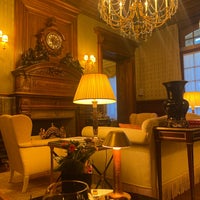Photo taken at Shangri-La Hotel Paris by 🫥 on 1/26/2024