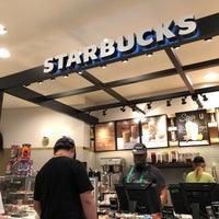 Photo taken at Starbucks by Sulena R. on 9/16/2018