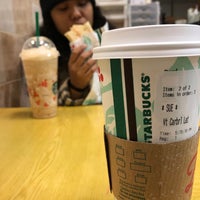 Photo taken at Starbucks by Sulena R. on 11/23/2018