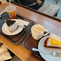 Photo taken at Starbucks by み つ. on 5/19/2023