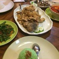 Review Godong Salam Seafood Resto