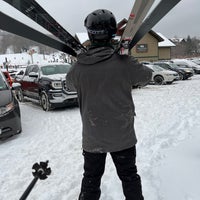Photo taken at Mount Snow Resort by Katarina J. on 2/25/2022