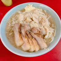 Photo taken at Ramen Jiro by は on 4/15/2024