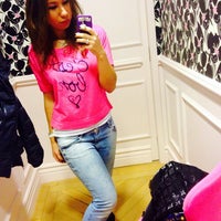 Photo taken at Juicy Couture by Kristina . on 11/28/2013