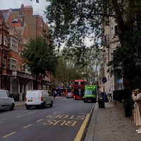 Photo taken at Sloane Square by 3zoz َ on 9/18/2023