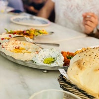 Foto diambil di Bosporus Restaurant oleh Soma . pada 10/29/2022