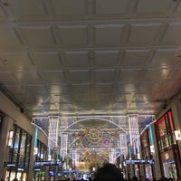 阪急17番街 Shopping Mall In 梅田