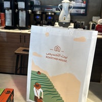 Foto tomada en Roasting House | بيت التحميص فرع حي الملك فهد  por 9 .. el 3/26/2024