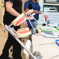 3/25/2022 tarihinde Dentrilogy D.ziyaretçi tarafından Dentrilogy | Dental Assisting School'de çekilen fotoğraf