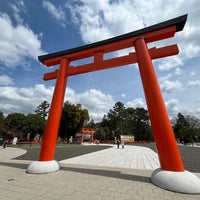 Photo taken at Kamigamo-Jinja Shrine by ぐえ on 4/11/2024