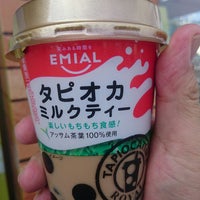 Photo taken at 7-Eleven by たくん® ア. on 7/23/2017