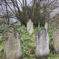 Photo taken at Ladywell Cemetery by Johnny H. on 3/19/2024