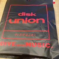 Photo taken at disk union お茶の水ソウル/レアグルーヴ館 by Tomy T. on 4/27/2023