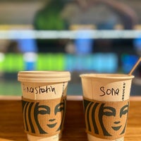 Das Foto wurde bei Starbucks von Sonchik am 5/9/2023 aufgenommen