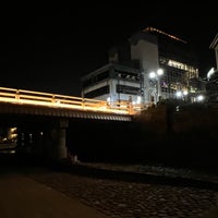 Photo taken at Sanjo-Ohashi Bridge by たいそん on 4/14/2024