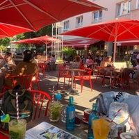 Photo taken at Café Extrablatt by Eriphyle B. on 6/16/2022