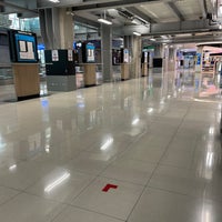 Photo taken at Gate D5 by A🐆 on 3/7/2022