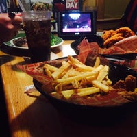 Photo taken at Applebee&amp;#39;s Grill + Bar by S.A on 9/6/2015