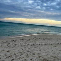 รูปภาพถ่ายที่ The Broadmoor Miami Beach โดย Sultan A. เมื่อ 3/12/2022