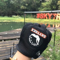 Foto tomada en Skytrex Adventure Park  por Niknurshafieka el 7/7/2018