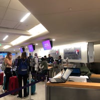 Photo taken at Hawaiian Airlines Check-in by Anna Y. on 6/11/2019