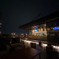 Photo taken at Brewski Rooftop Bar by Abdul .. on 8/4/2023