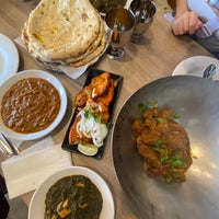 Foto tomada en Pakwan Indian Restaurant  por Julianne V. el 6/24/2022