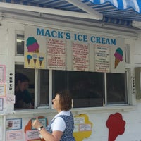 7/19/2013 tarihinde WayneNHziyaretçi tarafından Mack&amp;#39;s Ice Cream'de çekilen fotoğraf