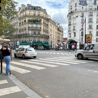 Photo taken at Place Saint-Germain-des-Prés by Ml0k➿ on 9/19/2023