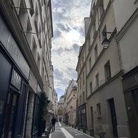 Photo taken at Place Saint-Germain-des-Prés by Ml0k➿ on 9/19/2023