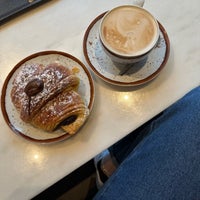 Photo taken at Bread &amp;amp; Friends by ‏Étoile on 11/29/2023