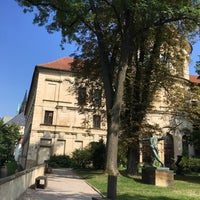 Photo taken at Zahrada ve Šternberském paláci | Garden in Sternberg Palace by Marad L. on 8/5/2022