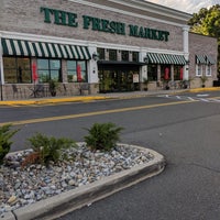 Foto tirada no(a) The Fresh Market por Michael O. em 9/1/2019