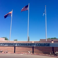 รูปภาพถ่ายที่ Scottsdale Community College โดย Christine C. เมื่อ 3/21/2022