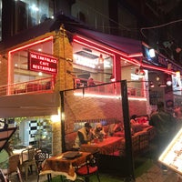 Foto diambil di Sultan Cafe Restaurant oleh Yakup B. pada 3/19/2022