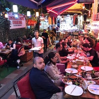 Das Foto wurde bei Sultan Cafe Restaurant von Yakup B. am 10/18/2022 aufgenommen