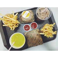 Photo taken at Burger Up by Nurina S. on 7/13/2015