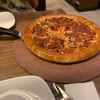 11/26/2022 tarihinde Liam L.ziyaretçi tarafından Pizza Hut'de çekilen fotoğraf