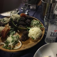 Das Foto wurde bei Boğaz Restaurant von Selçuk am 10/21/2017 aufgenommen