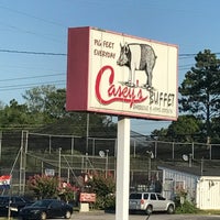 Photo taken at Casey&amp;#39;s Barbecue &amp;amp; Home Cookin&amp;#39; Buffet by Justin J. on 7/7/2017