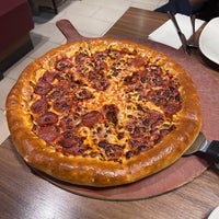 Снимок сделан в Pizza Hut пользователем Flynn L. 11/26/2022