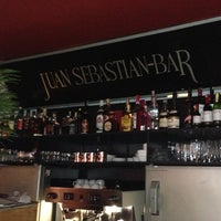Foto tirada no(a) Juan Sebastian-Bar por Margarita V. em 7/21/2013