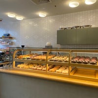 2/17/2023 tarihinde Yuriko S.ziyaretçi tarafından Shortstop Coffee &amp;amp; Donuts'de çekilen fotoğraf