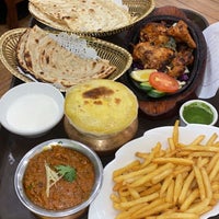 Photo taken at Indian Palace Restaurant مطعم قصر الهند by Mohammed A. on 10/7/2022